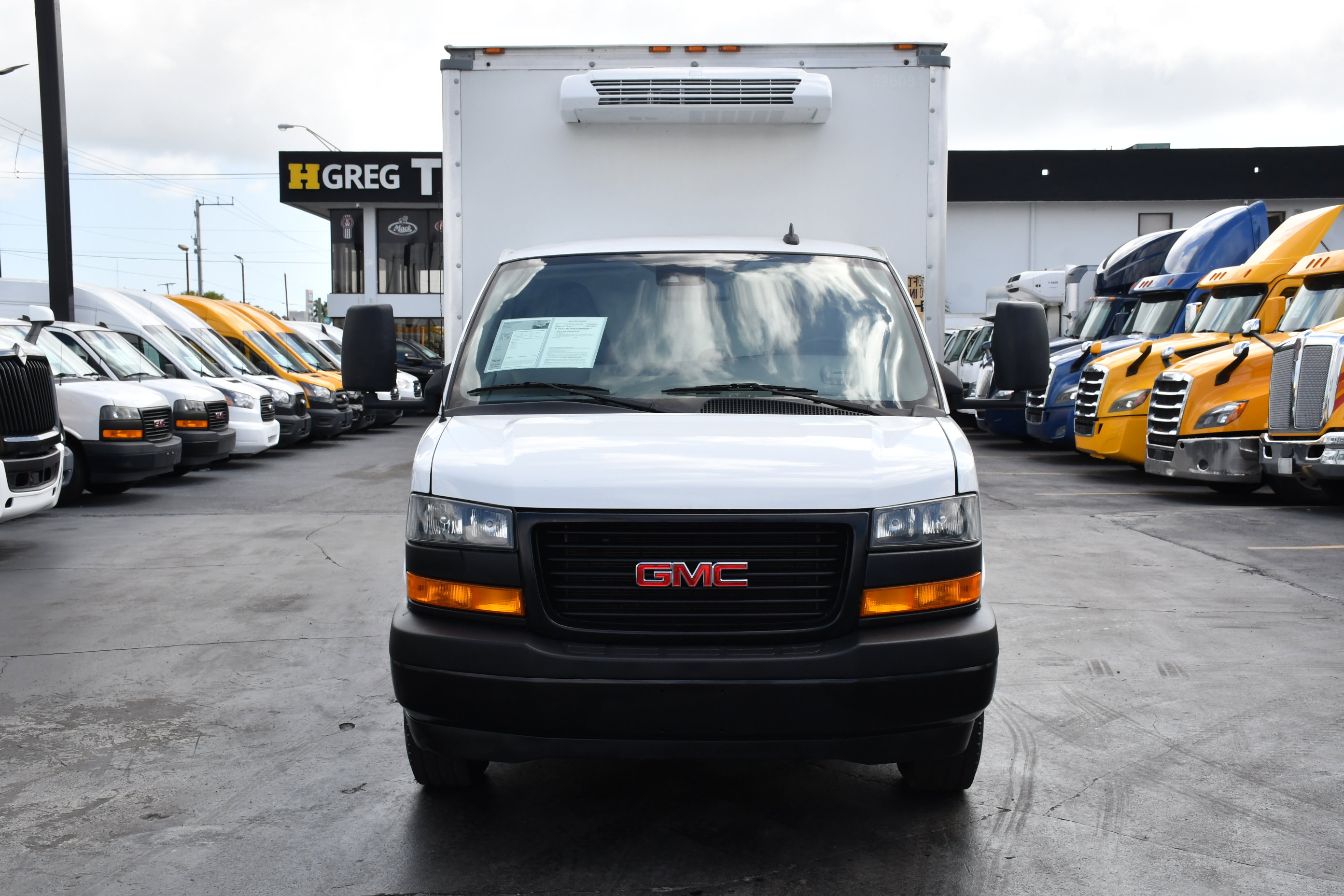 gmc savana cutaway 2022 1GD07RFP9N1144003 image gmc savana cutaway 2022 1GD07RFP9N1144003 image
